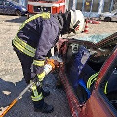 Übung der Feuerwehr, technische Hilfeleistung