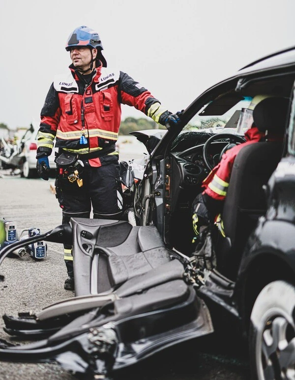 Rettung aus einem Auto nach einem Unfall