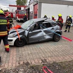 Übung der Feuerwehr, technische Hilfeleistung